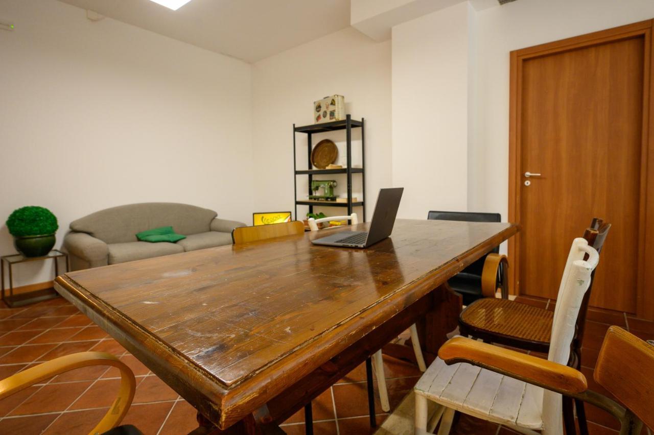 Hotel Torre Di Pratolungo Рим Экстерьер фото