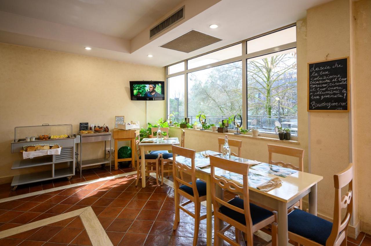 Hotel Torre Di Pratolungo Рим Экстерьер фото