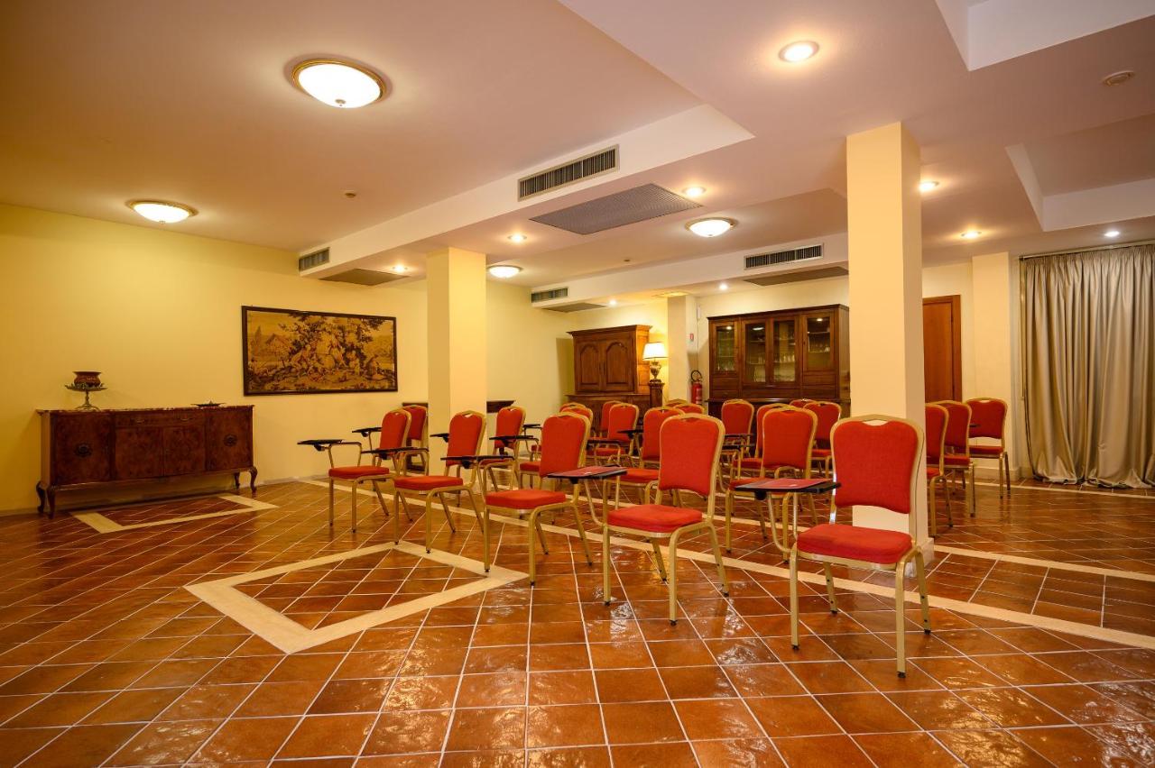 Hotel Torre Di Pratolungo Рим Экстерьер фото