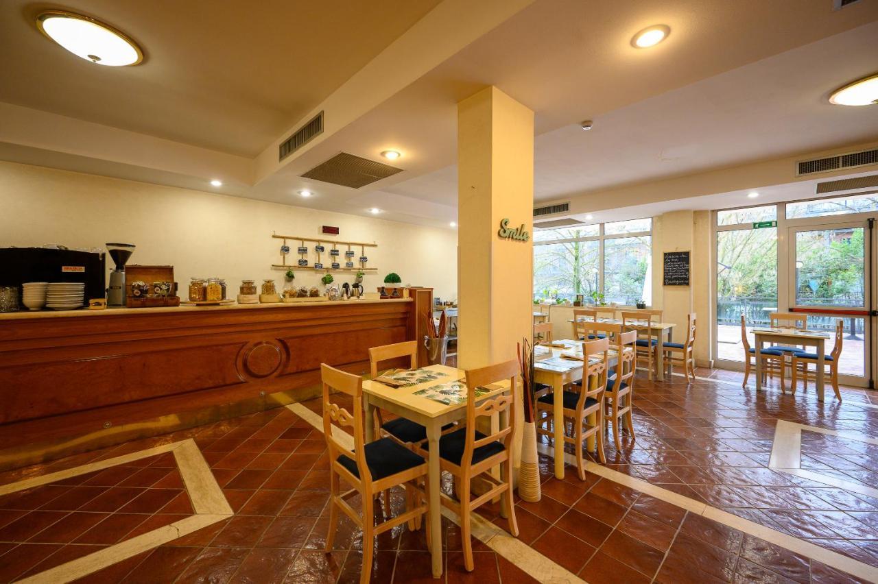 Hotel Torre Di Pratolungo Рим Экстерьер фото